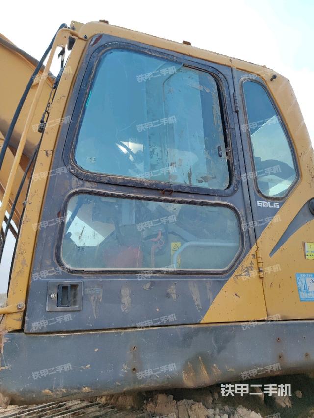 駕駛室正側(cè)（駕駛室部分）