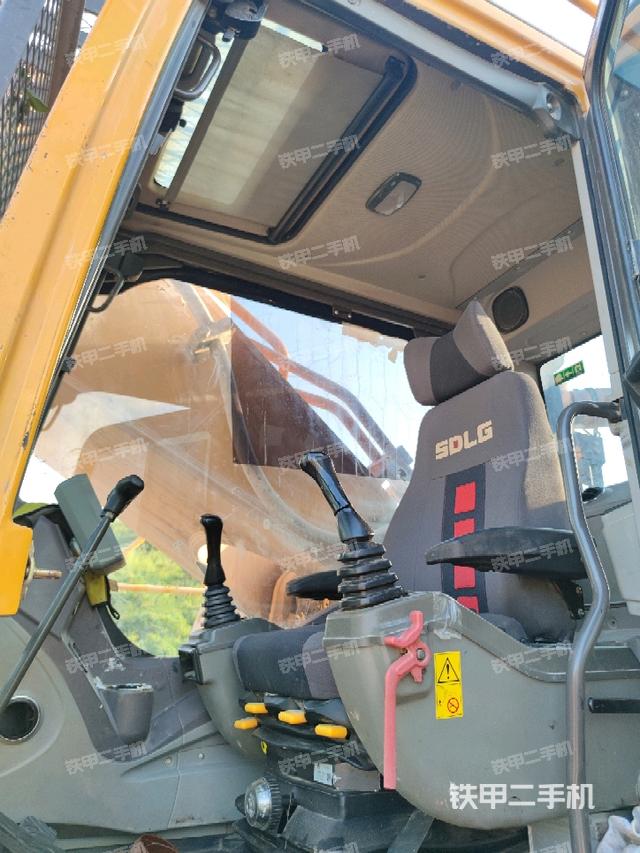 頂棚整體（駕駛室部分）