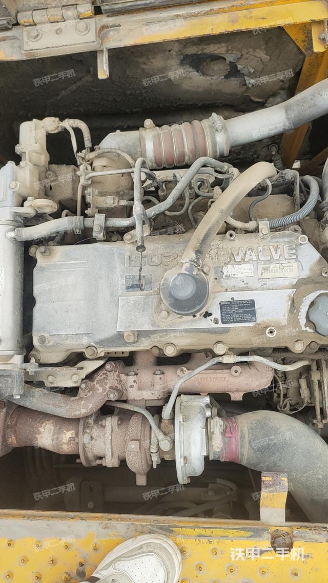 回轉(zhuǎn)馬達(dá)和主控閥（整機(jī)外觀）