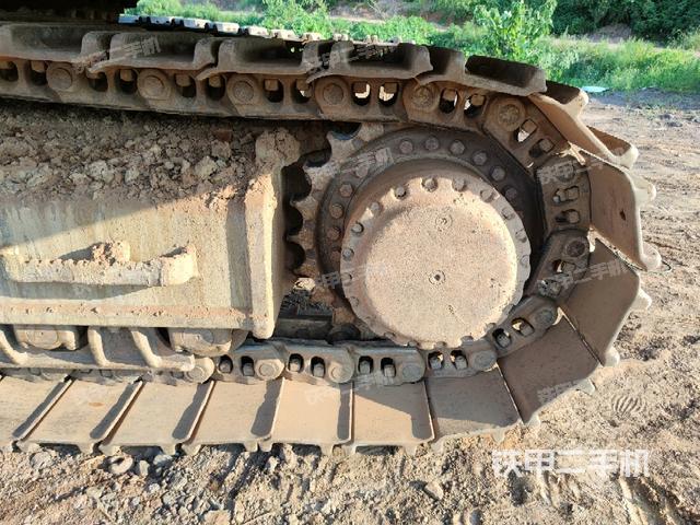 左驅(qū)動(dòng)輪（行走機(jī)構(gòu)）