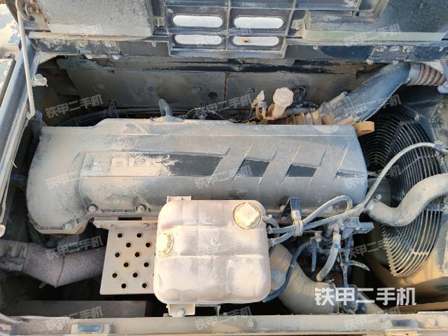 發(fā)動(dòng)機(jī)室（上車部件）