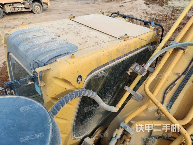 駕駛室頂部俯視（上車部件）