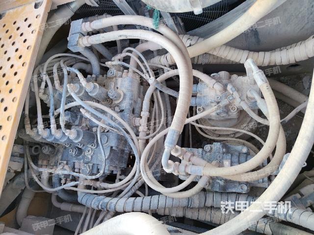 回轉(zhuǎn)馬達(dá)（上車部件）