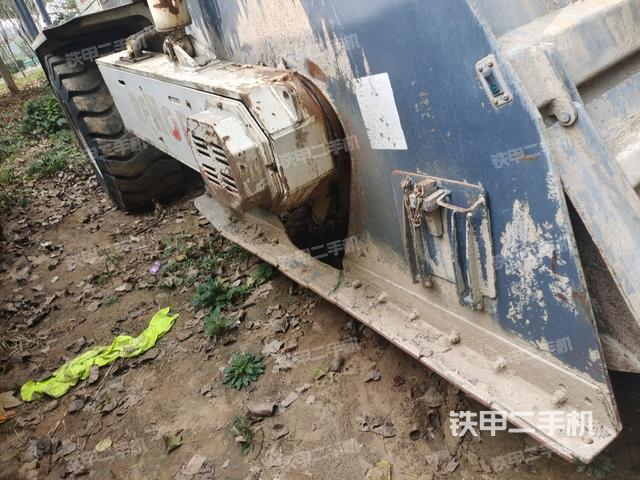 工作裝置4（工作裝置）