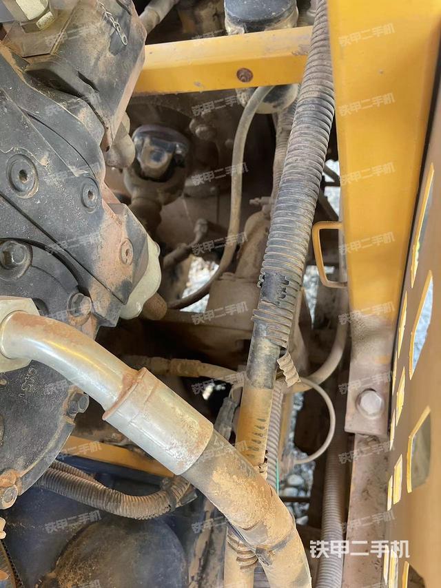 風(fēng)扇及皮帶（壓路機(jī)發(fā)動(dòng)機(jī)艙）