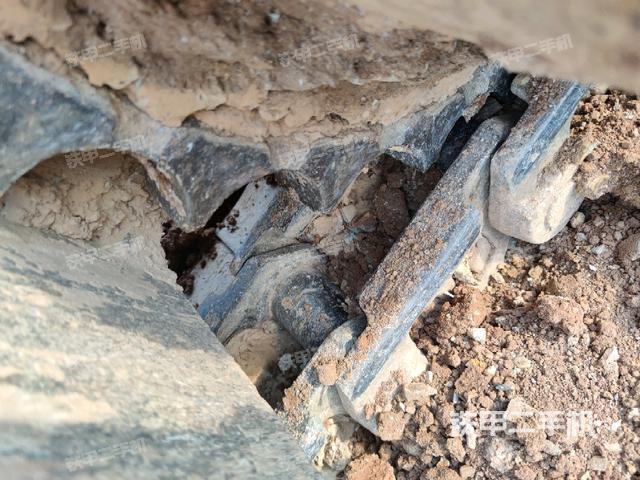 左側(cè)行走馬達(dá)蓋板（行走機(jī)構(gòu)）