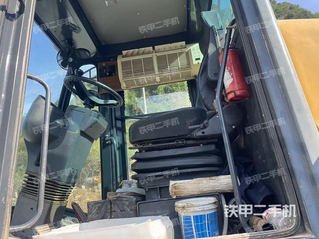 操作把手（壓路機(jī)駕駛室）