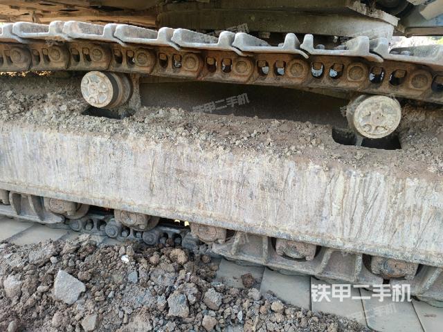 左導(dǎo)向輪（行走機(jī)構(gòu)）