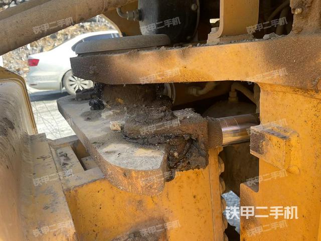 柴油泵全景（壓路機(jī)發(fā)動(dòng)機(jī)艙）