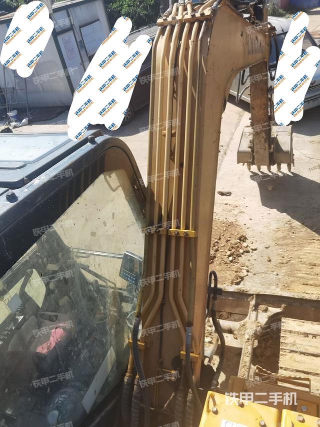 大臂根部?斜（工作和回轉(zhuǎn)裝置）