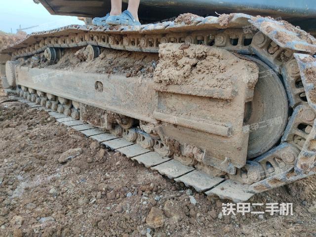 右側(cè)履帶整體（行走機(jī)構(gòu)）