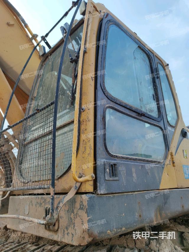 駕駛室左前45度（駕駛室部分）