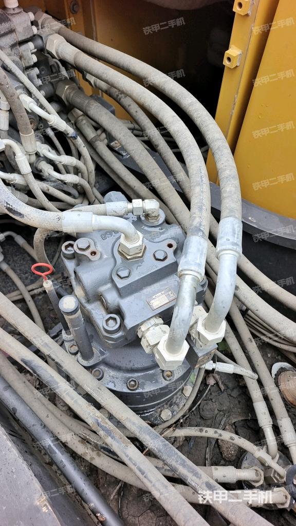 回轉(zhuǎn)馬達(dá)（上車部件）