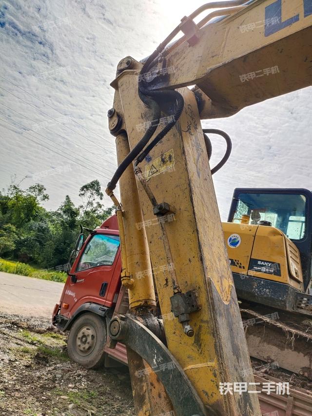 小臂整体右前（工作和回转装置）