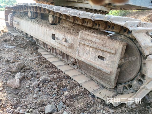 右側(cè)履帶整體（行走機(jī)構(gòu)）