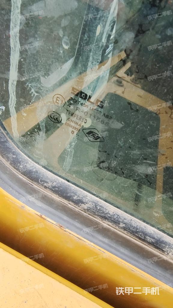 后窗玻璃角標(biāo)（駕駛室部分）