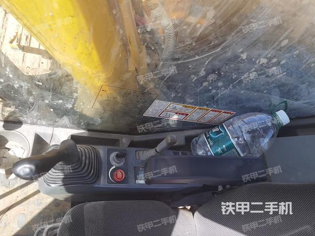 右側(cè)玻璃角標(biāo)（駕駛室部分）