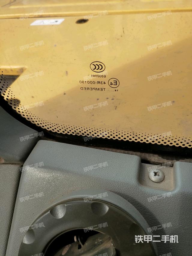 座椅后部（驾驶室部分）