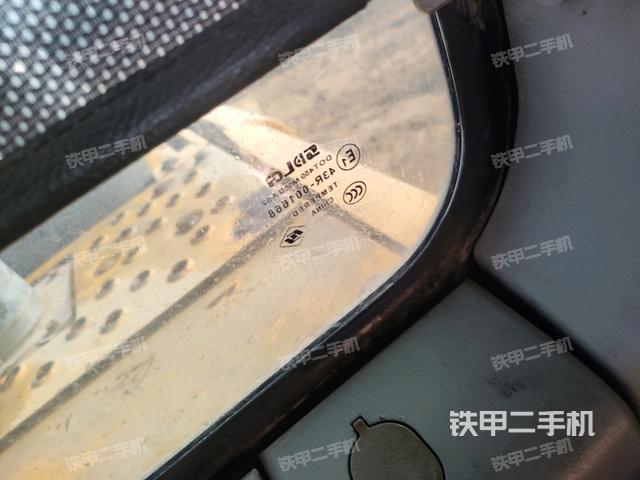 后窗玻璃角標(biāo)（駕駛室部分）