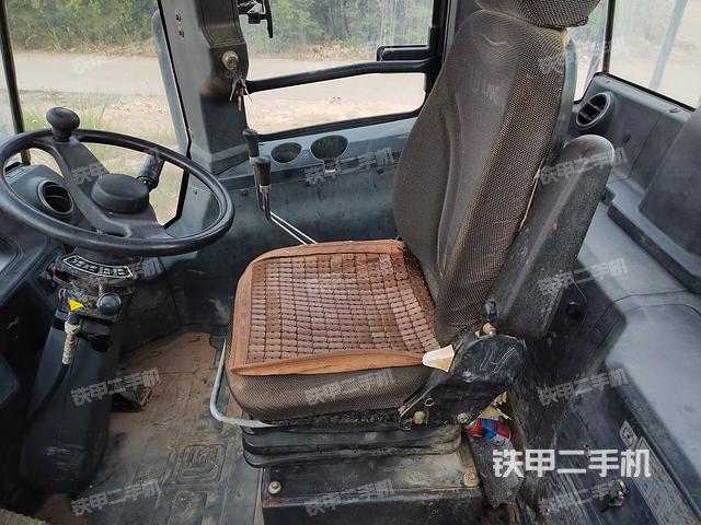 駕駛室頂部 外（駕駛室部分）