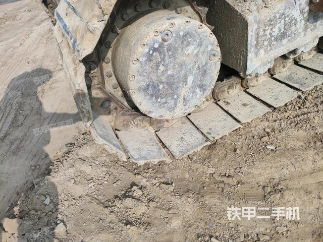 右驅(qū)動(dòng)輪（行走機(jī)構(gòu)）