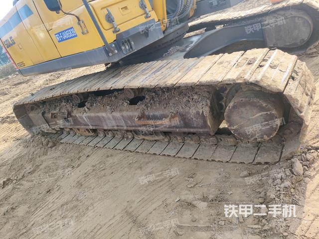 左側(cè)履帶整體?（行走機(jī)構(gòu)）