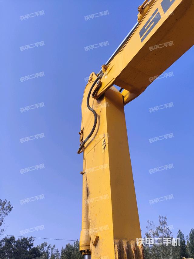 小臂整體左后（工作和回轉(zhuǎn)裝置）