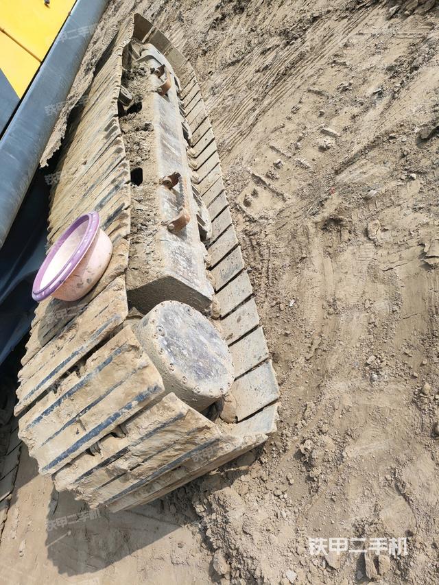 右側(cè)履帶整體（行走機(jī)構(gòu)）