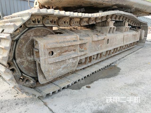 單側(cè)履帶整體（整機(jī)外觀）