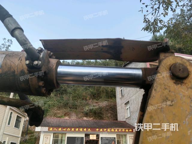 鏟斗油缸側面（工作裝置）