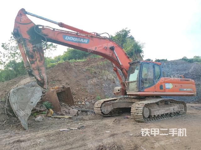 斗山DX380LC挖掘機(jī)