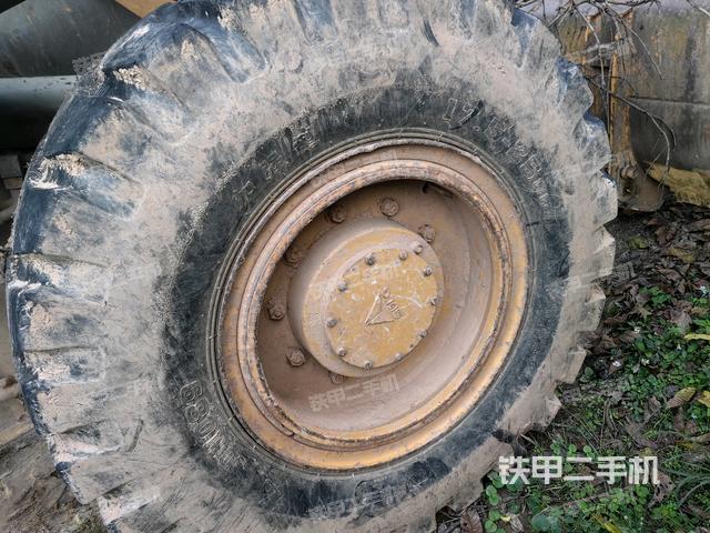 右前輪（行走機構）