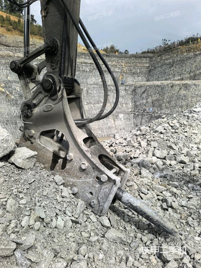 鏟斗右后整體（工作和回轉裝置）