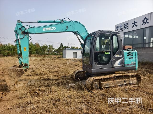 神鋼SK75-8挖掘機