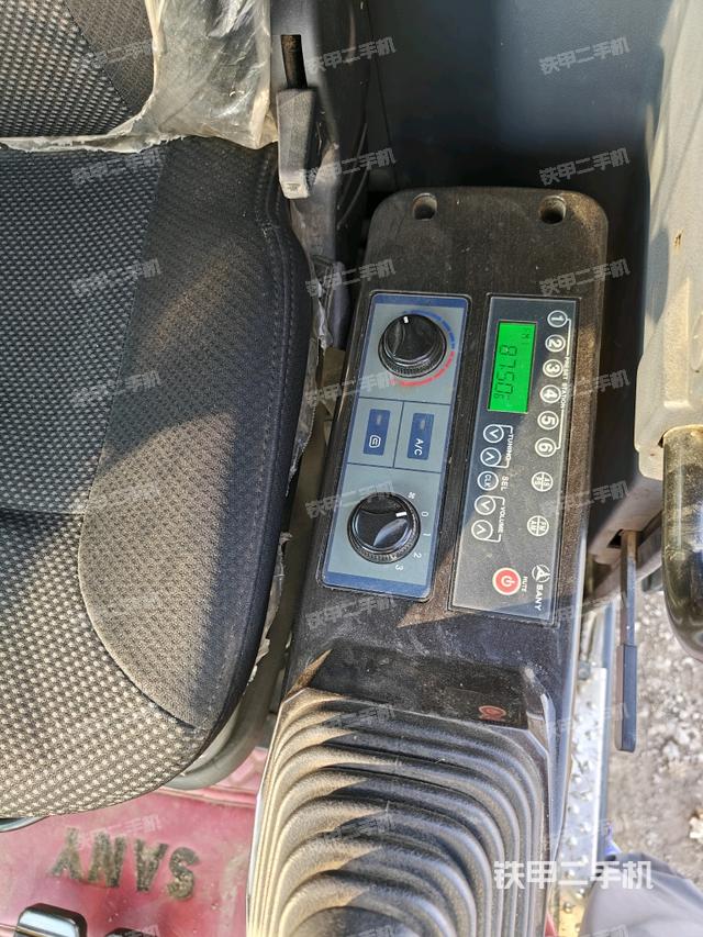 ?駕駛室正側(cè)（駕駛室部分）