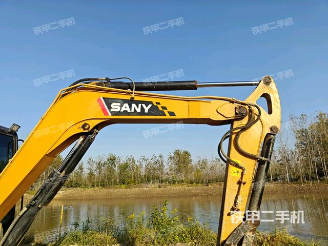 大臂整體?右側(cè)（工作和回轉(zhuǎn)裝置）