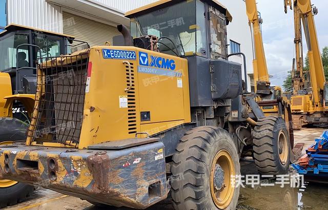 發(fā)動機右側（整機外觀及大件）