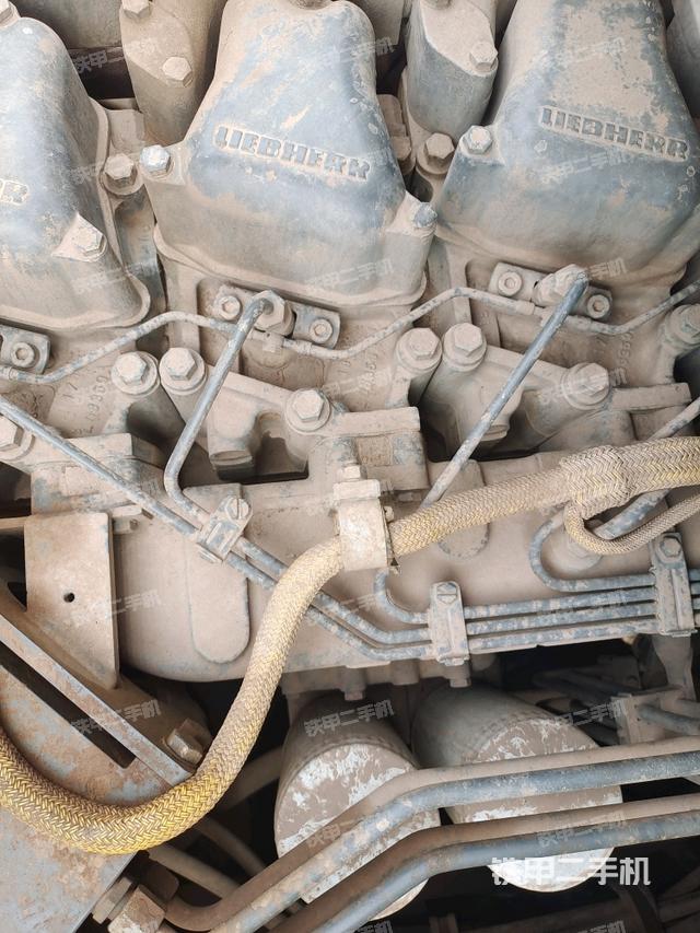 氣門室蓋螺絲特寫（上車部件）