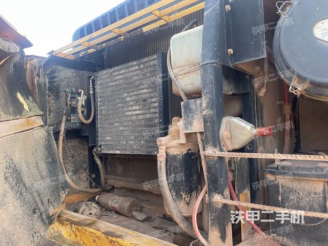 液壓泵斜45?左（大件艙室）