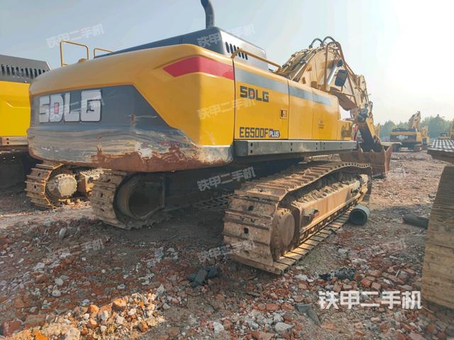右后45(整機(jī)外觀) 右后45(整機(jī)外觀)
