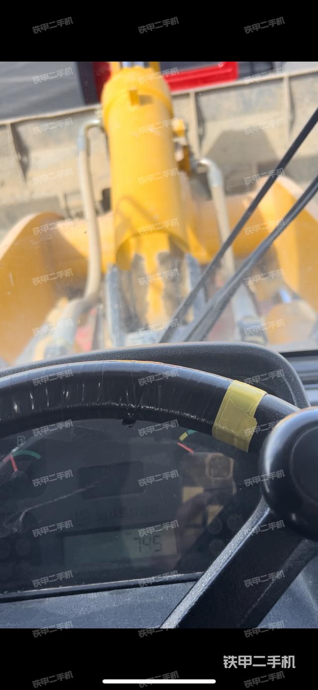 駕駛室工作臺(tái)（整機(jī)外觀及大件）