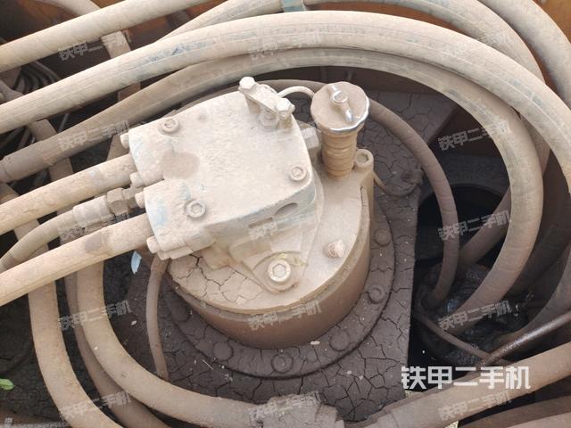 回轉(zhuǎn)馬達(dá)（上車部件）