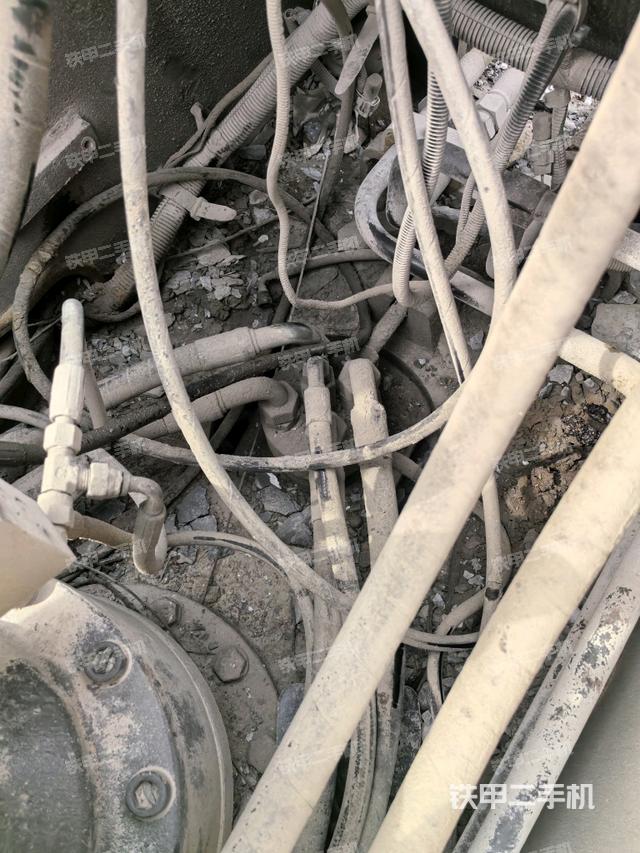 氣門室蓋螺絲特寫（上車部件）