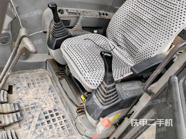 座椅后部（駕駛室部分）