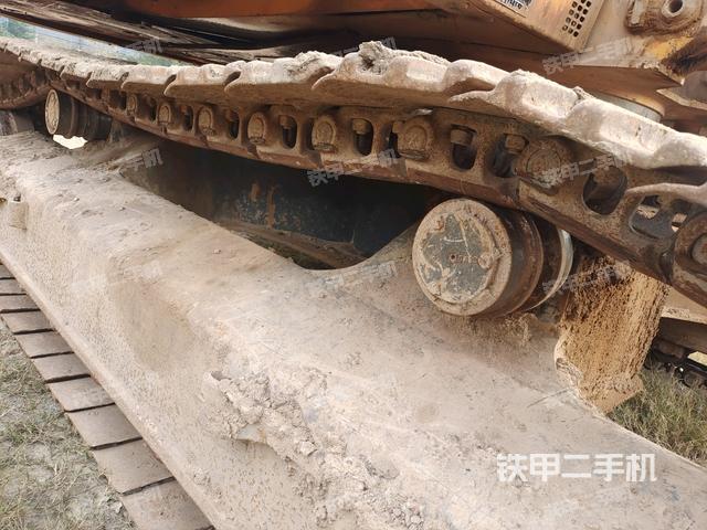 右驅(qū)動輪（行走機(jī)構(gòu)）