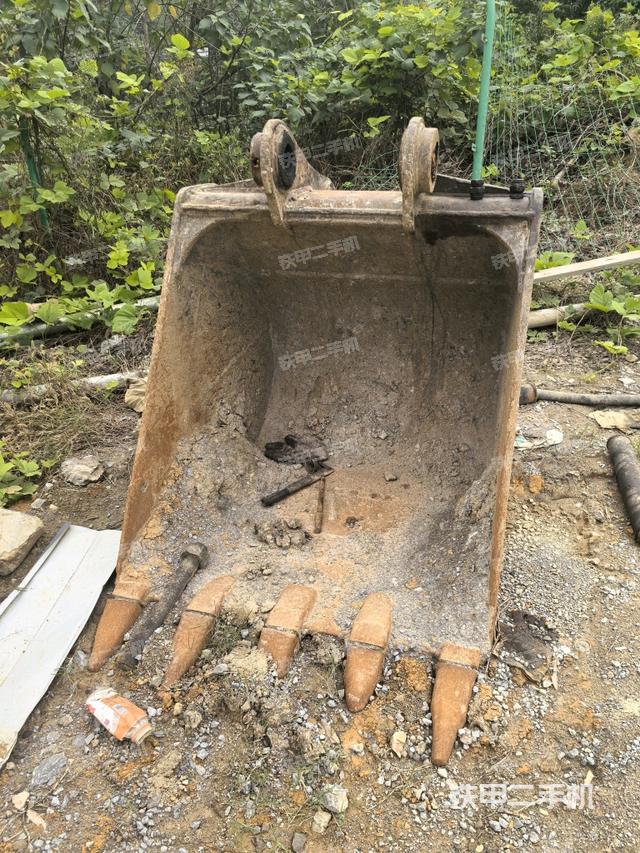 小臂整體右前（工作和回轉裝置）