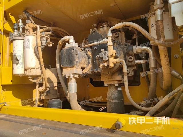 液壓泵斜45?左(大件艙室) 液壓泵斜45?左(大件艙室)