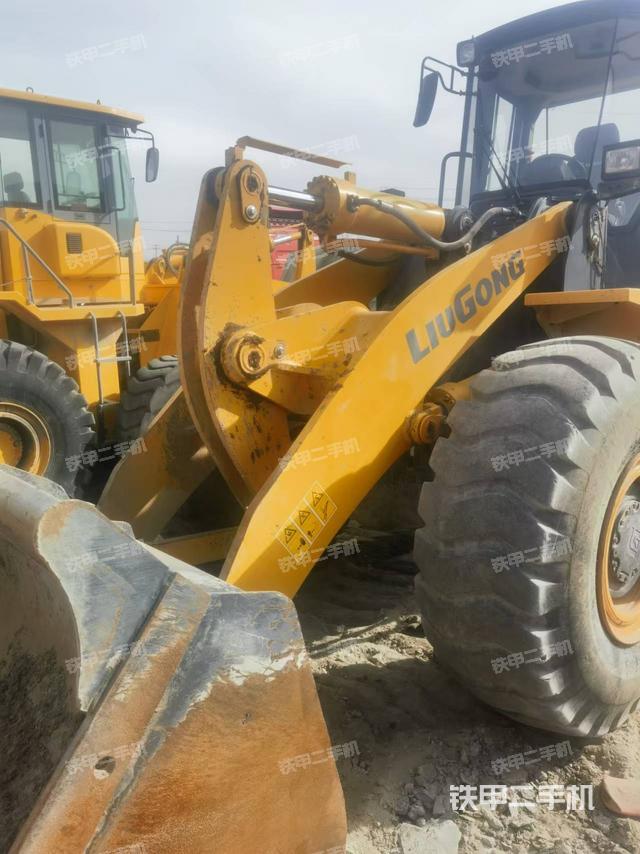 工作裝置整體（整機(jī)外觀及大件）