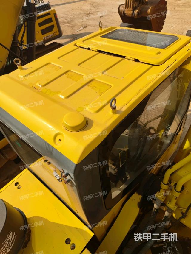 駕駛室頂部俯視（上車部件）