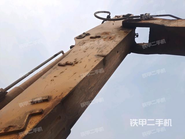 大臂油缸整體?豎拍（工作和回轉(zhuǎn)裝置）